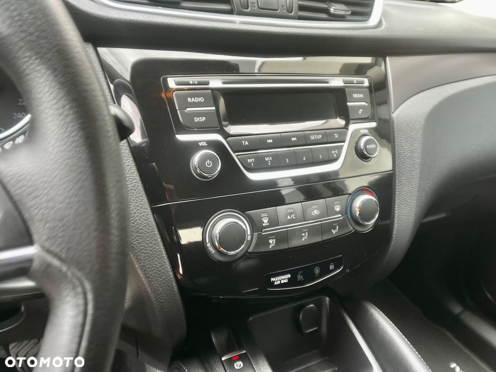 Nissan Qashqai 1.3 DIG-T VISIA - 8