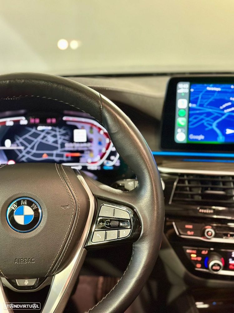 BMW 530 e Line Luxury - 22