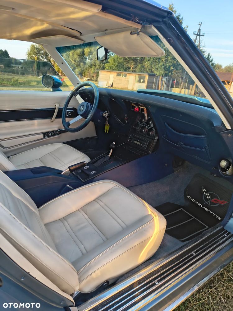 Chevrolet Corvette - 5