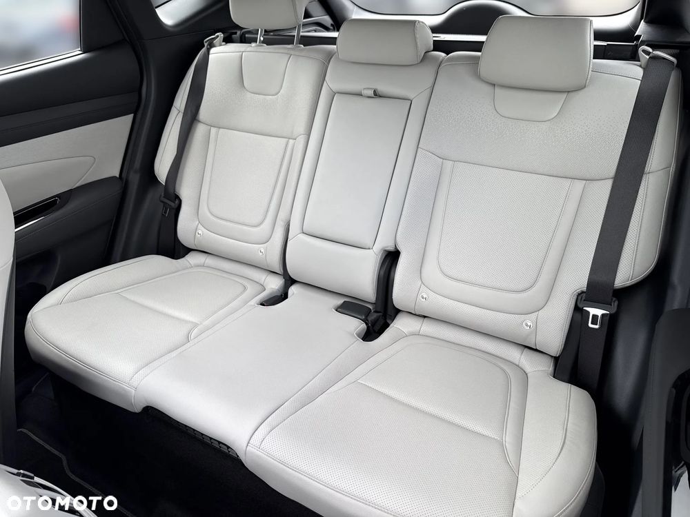 Hyundai Tucson 1.6 T-GDi HEV Platinum 2WD - 16
