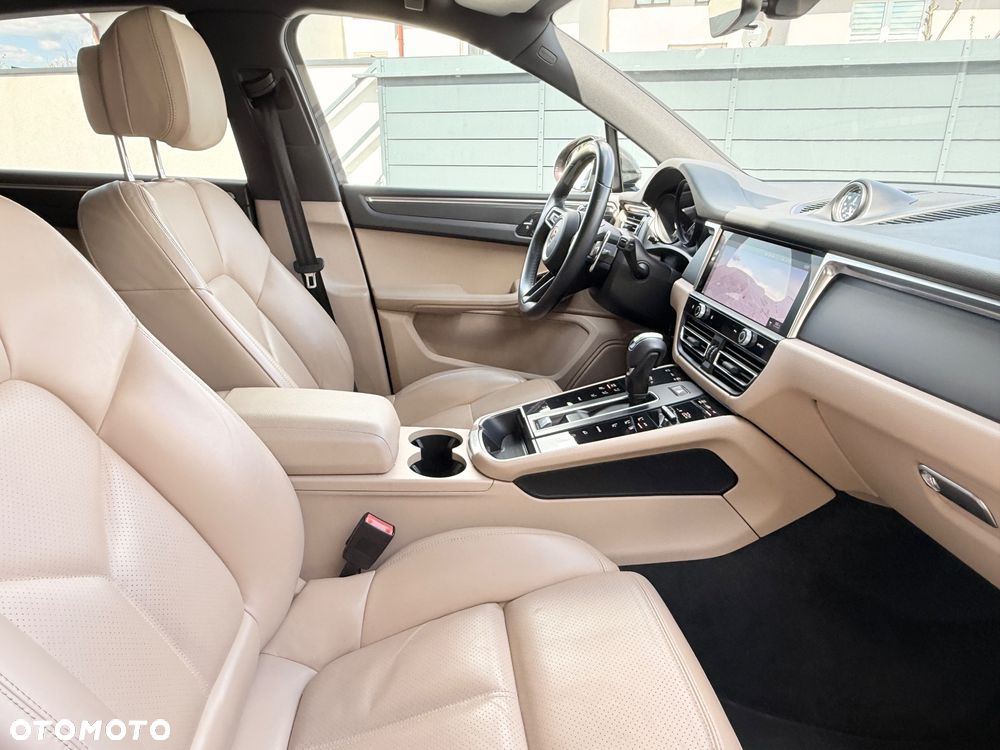 Porsche Macan Standard - 23