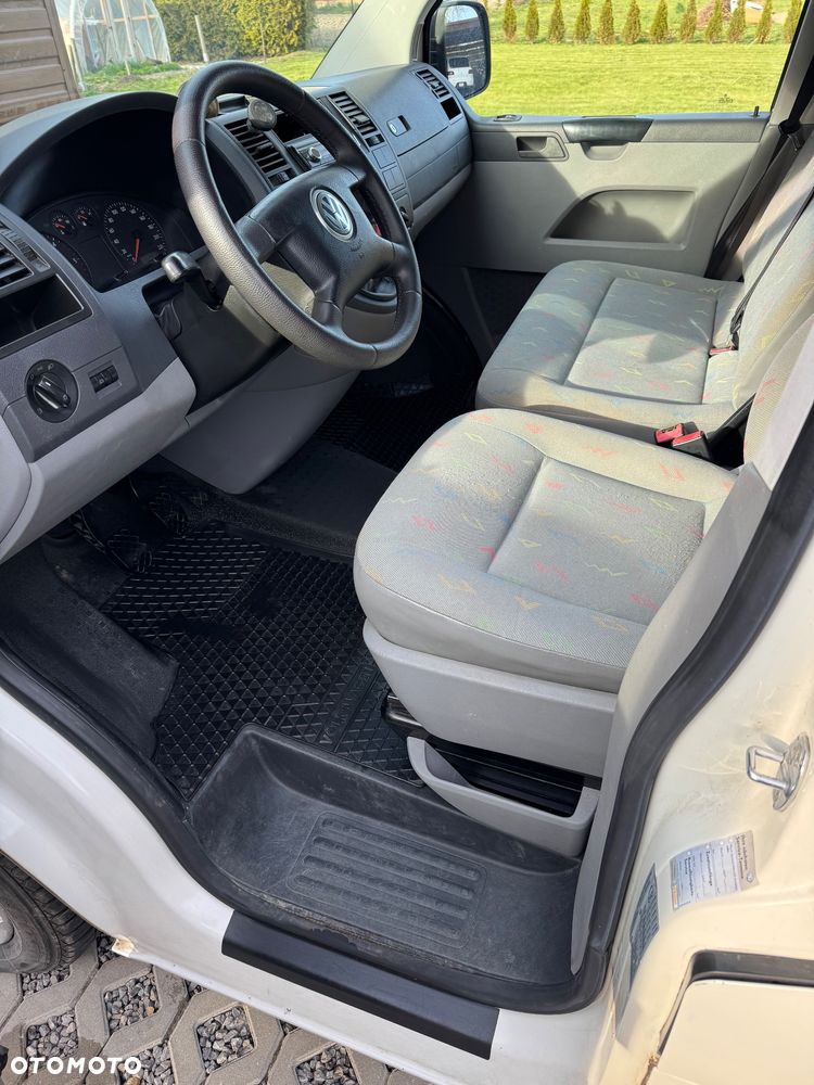 Volkswagen Transporter - 12