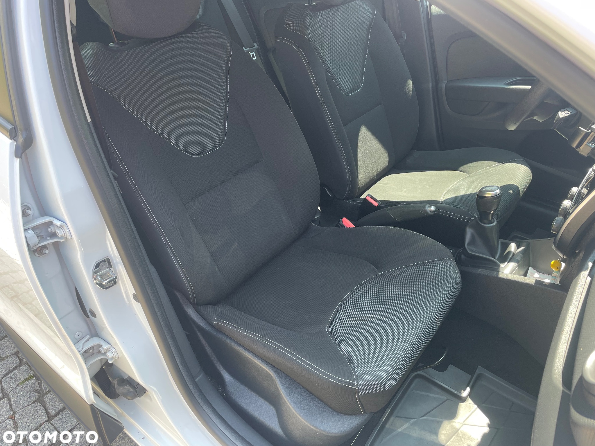 Renault Clio 1.5 dCi Alize - 10