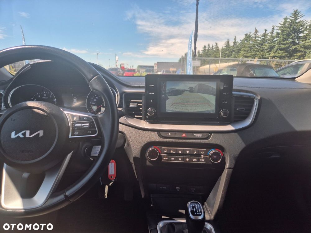 Kia Ceed 1.5 T-GDI M - 15
