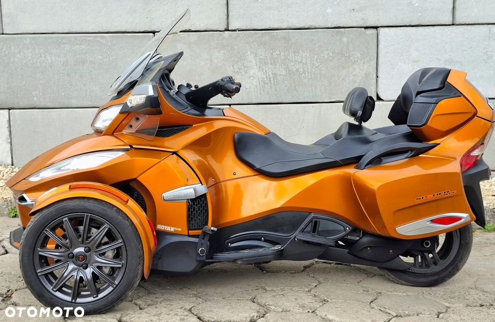 Can-Am Spyder - 11