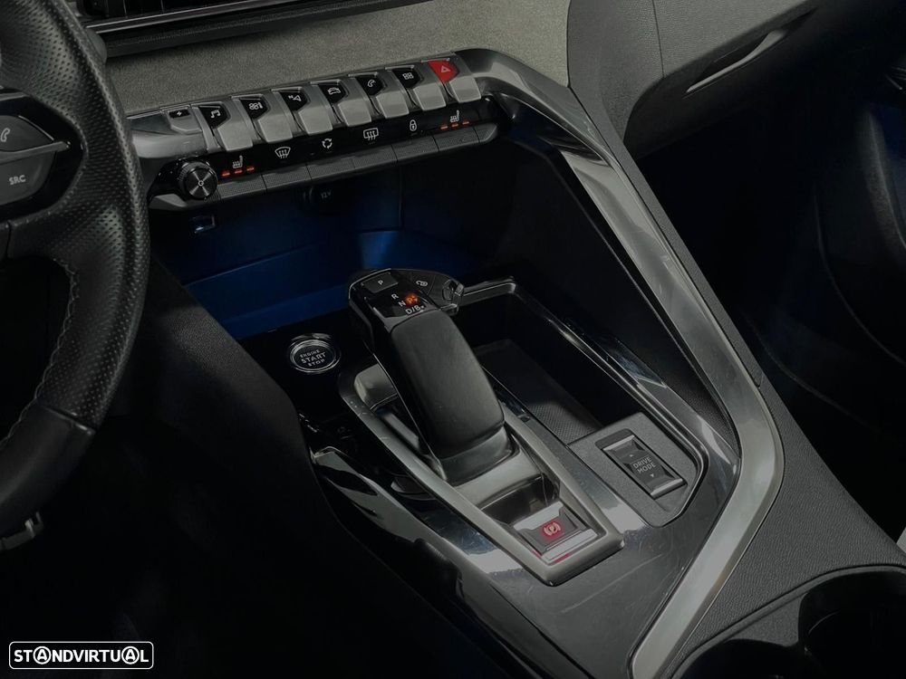 Peugeot 3008 1.6 Hybrid GT Line e-EAT8 - 30