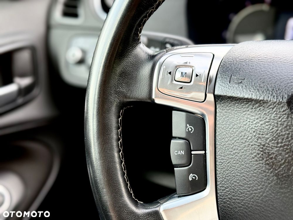 Ford S-Max - 39