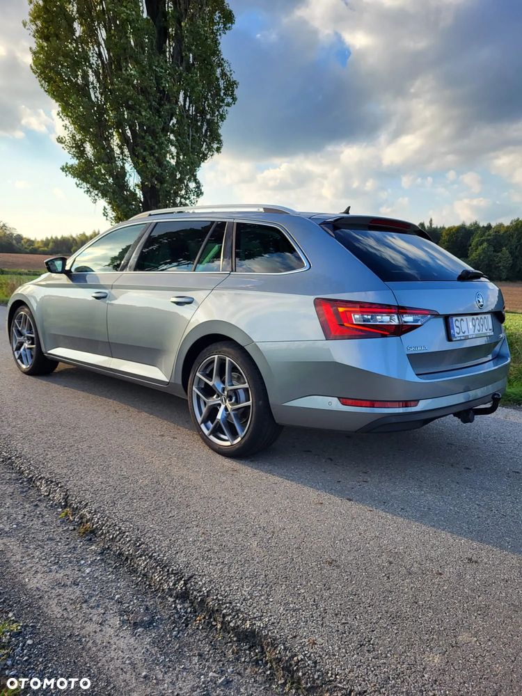 Skoda Superb Combi 1.6 TDI GreenLine - 4