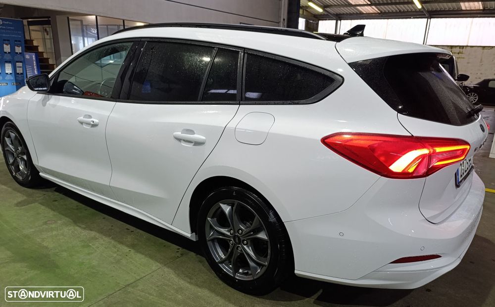 Ford Focus 1.0 EcoBoost MHEV ST-Line - 4