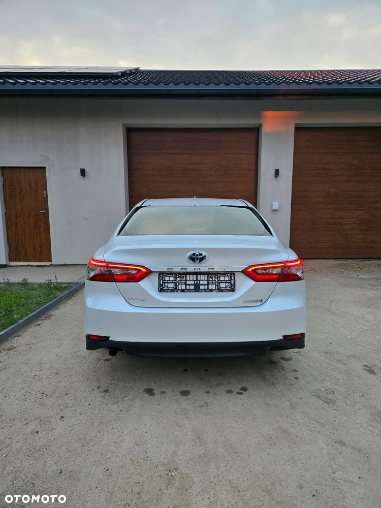 Toyota Camry - 3