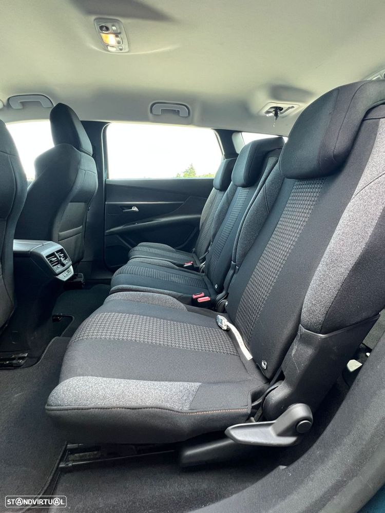 Peugeot 5008 1.2 PureTech Allure EAT8 - 16