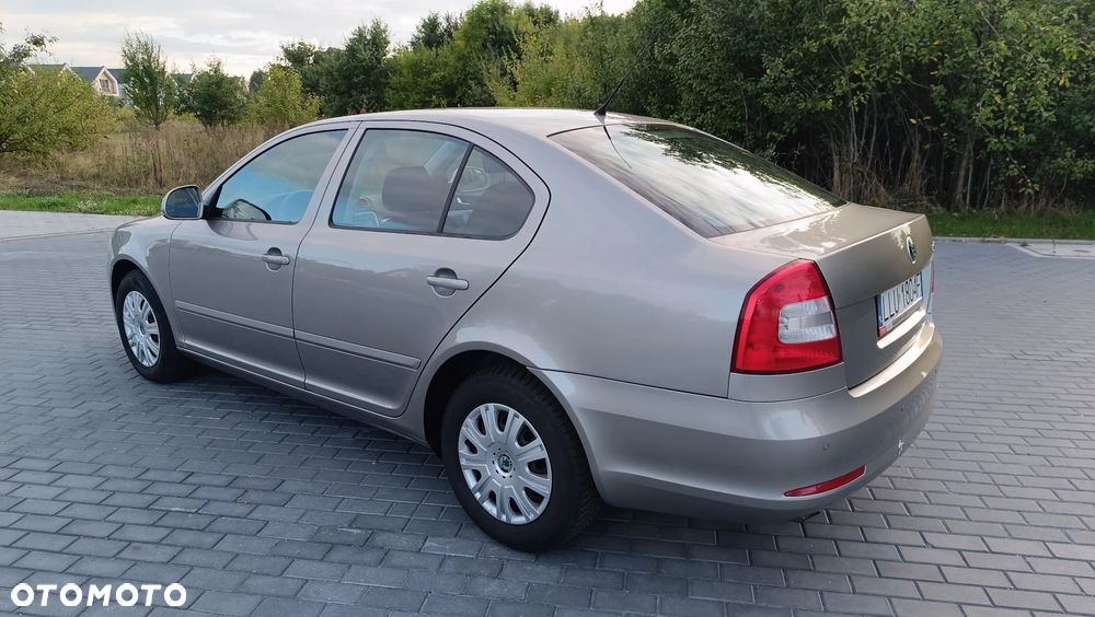 Skoda Octavia 1.6 Ambition - 4