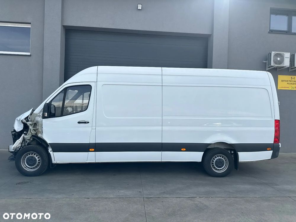 Mercedes-Benz SPRINTER - 4