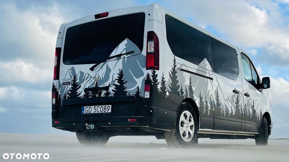 Renault Trafic 2.0 dCi - 13