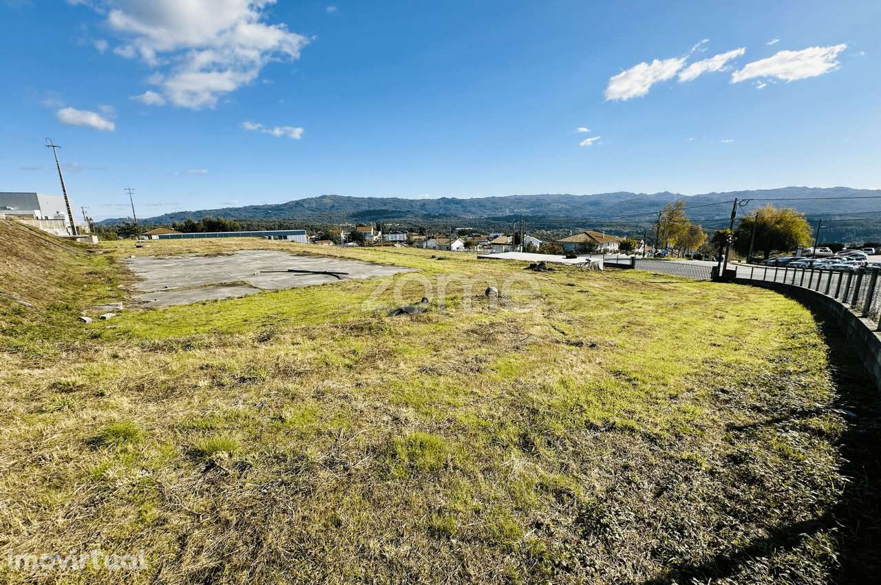 Terreno Urbano na Zona Industrial de Oliveira de Frades - Grande imagem: 2/14