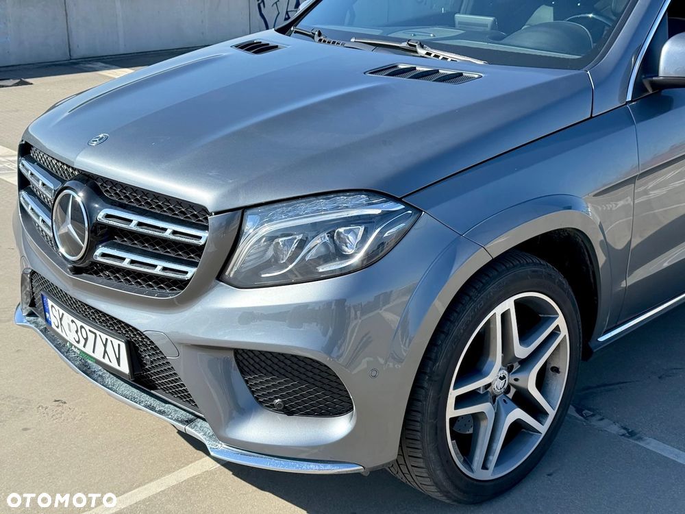 Mercedes-Benz GLS - 9
