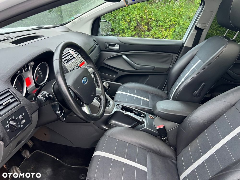 Ford Kuga 2.0 TDCi 2x4 Titanium - 17
