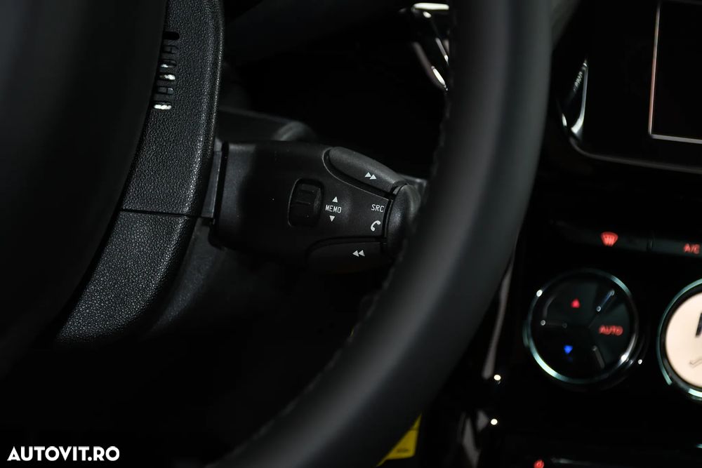 Citroën DS3 1.6 e-HDi Airdream BVM So Chic - 20