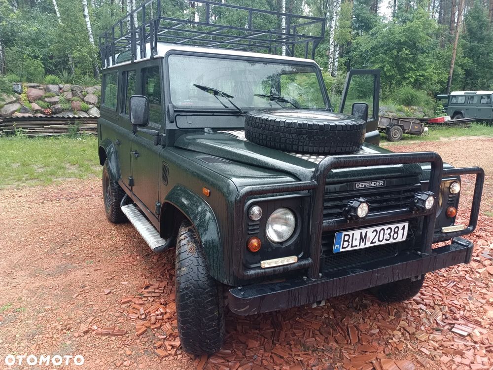 Land Rover Defender - 1
