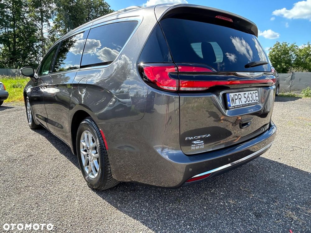 Chrysler Pacifica - 14