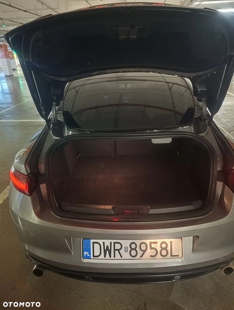 Renault Laguna 3.0 dCi V6 Initiale Euro5 - 11
