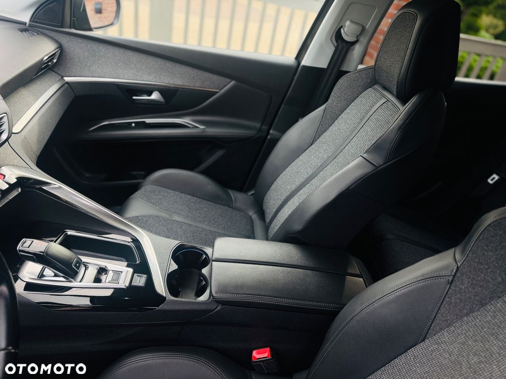 Peugeot 3008 1.5 BlueHDi Allure Pack S&S EAT8 - 22