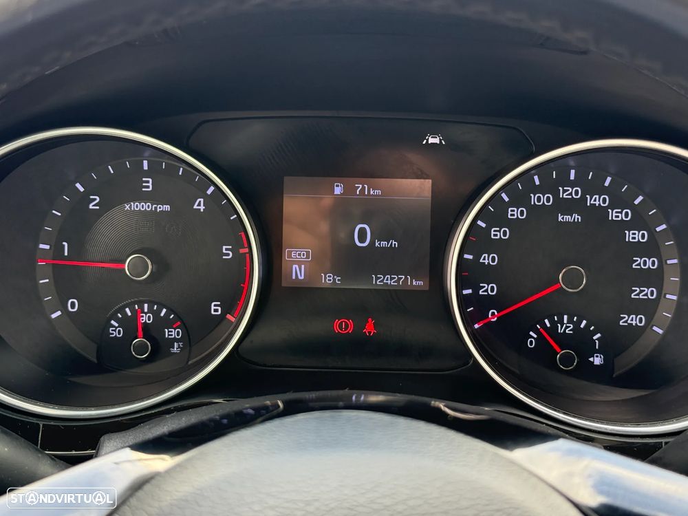 Kia Ceed SW 1.6 CRDi MHEV Drive+SRF - 23