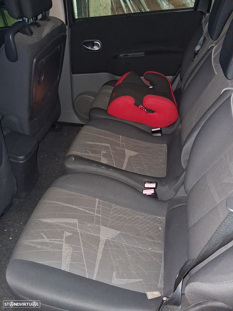 Renault Scénic 1.5 dCi Confort - 7