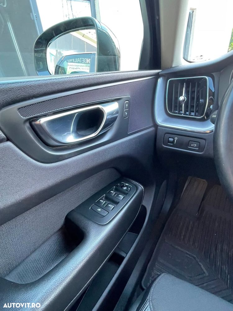 Volvo XC 60 B4 MHEV Inscription - 16