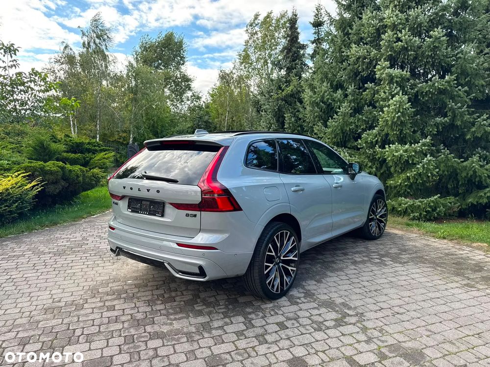 Volvo XC 60 B5 B AWD Ultra Dark - 24