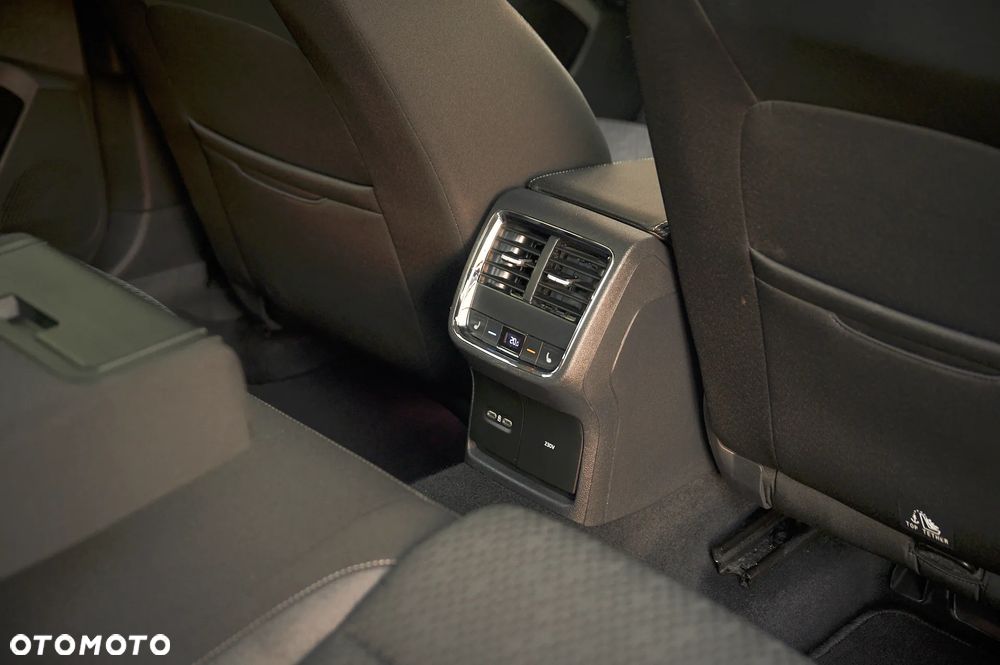 Skoda Octavia 1.5 TSI ACT DSG Ambition - 29