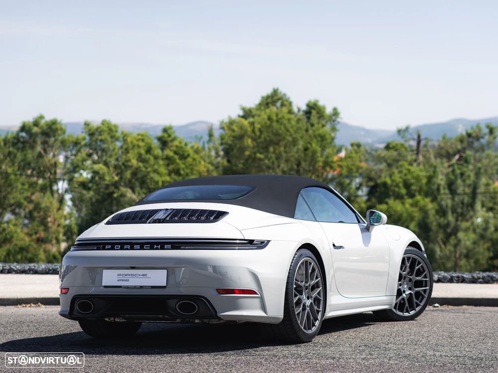Porsche 911 (992) Carrera - 11
