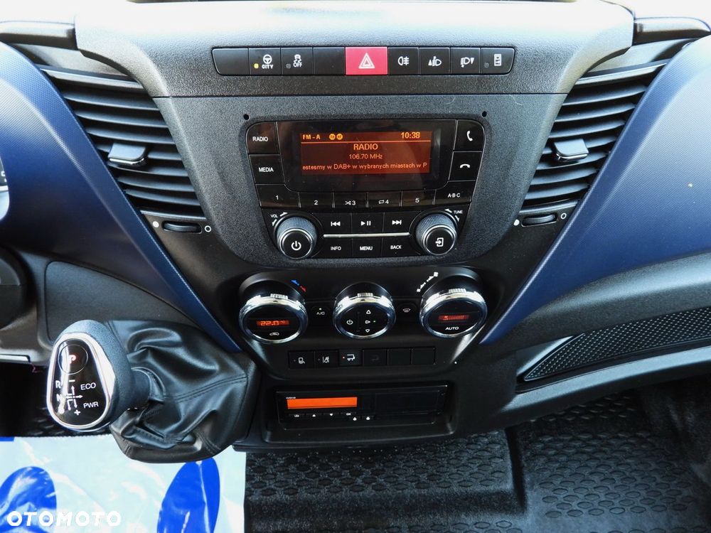 Iveco DAILY 72C18 WINDA 14 PALET TEMPOMAT PNEUMATYKA AUTOMAT HI-MATIC BLIŹNIACZE KOŁA KLIMATYZACJA  180KM - 36