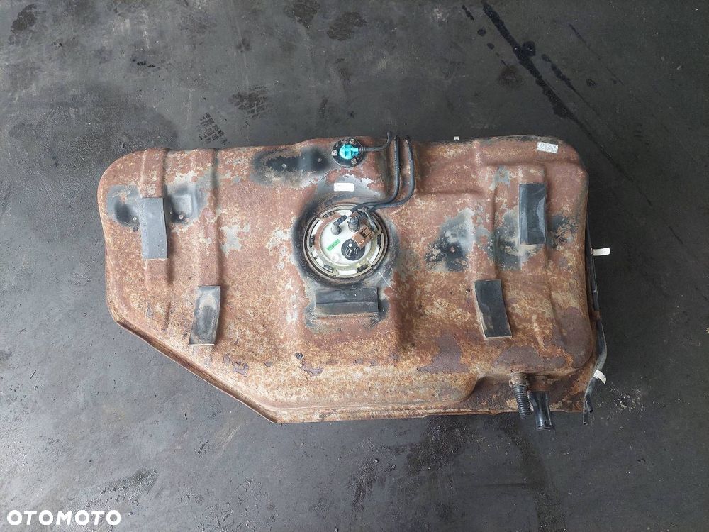 BAK ZBIORNIK PALIWA + POMPKA METALOWY DAEWOO NUBIRA II J200 1.8 16V - 1