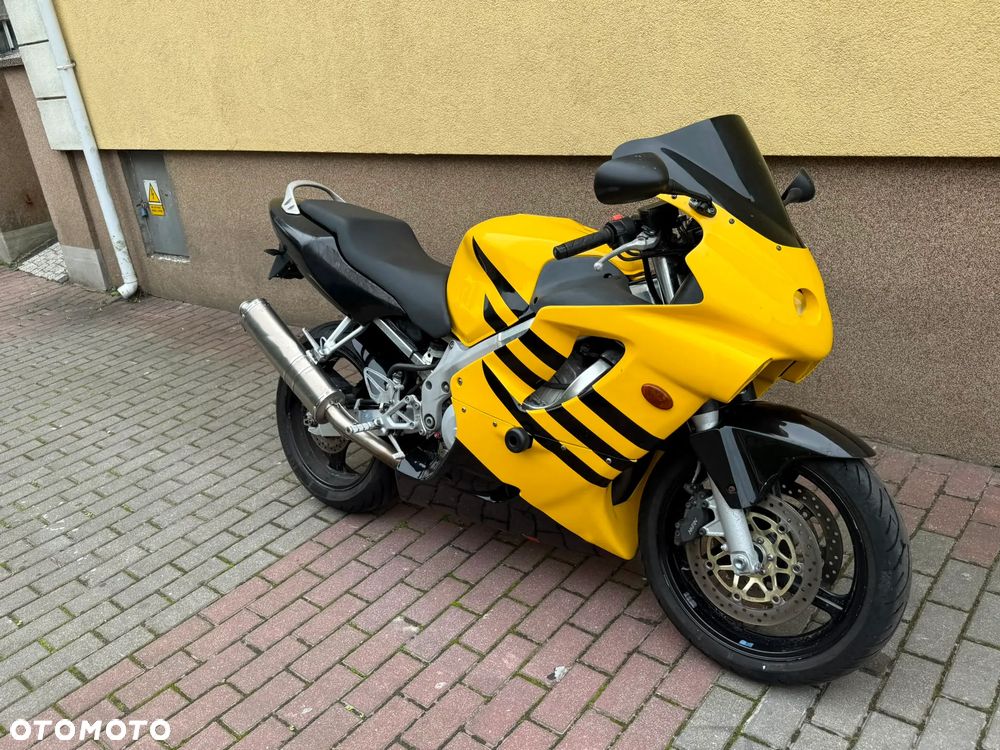 Honda CBR - 25