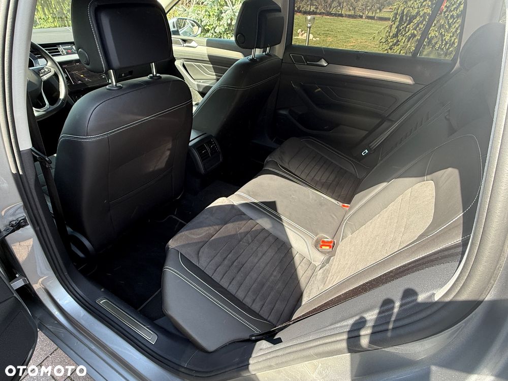 Volkswagen Passat 2.0 TSI Elegance DSG - 22