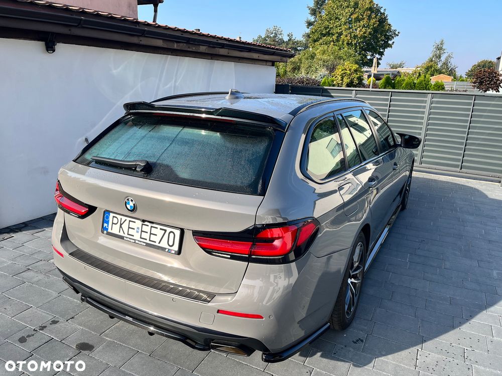 BMW Seria 5 2021 photo 4