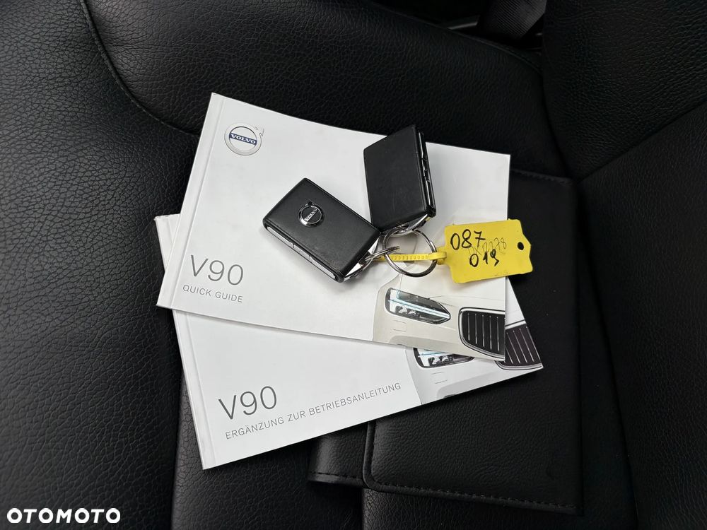 Volvo V90 D4 Geartronic Momentum Pro - 35