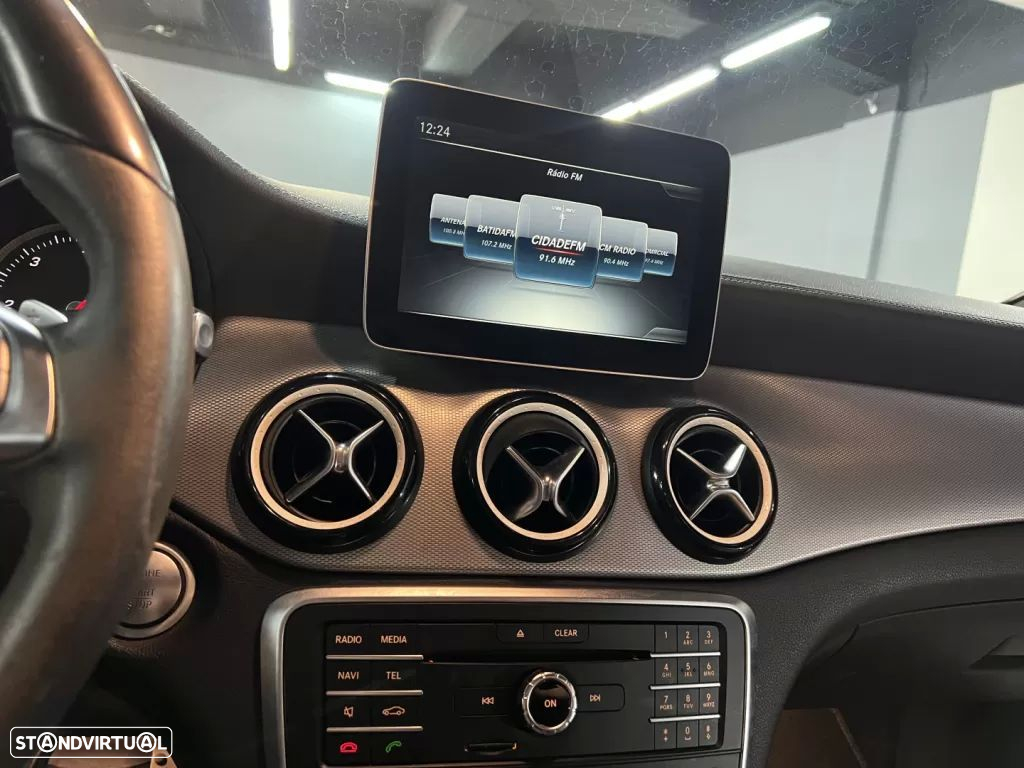 Mercedes-Benz CLA 200 d Shooting Brake AMG Line Aut. - 21
