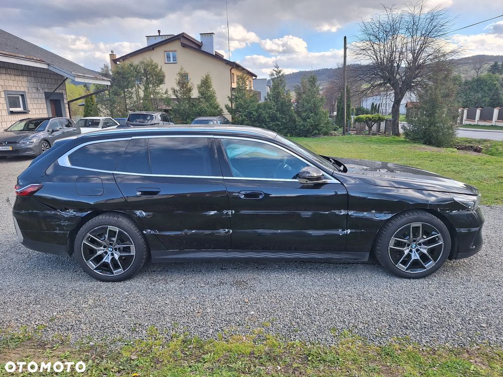 BMW Seria 5 520d xDrive - 4