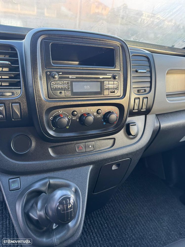 Renault TRAFIC DCI 140 - 3