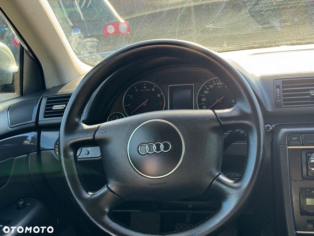 Audi A4 Avant - 22
