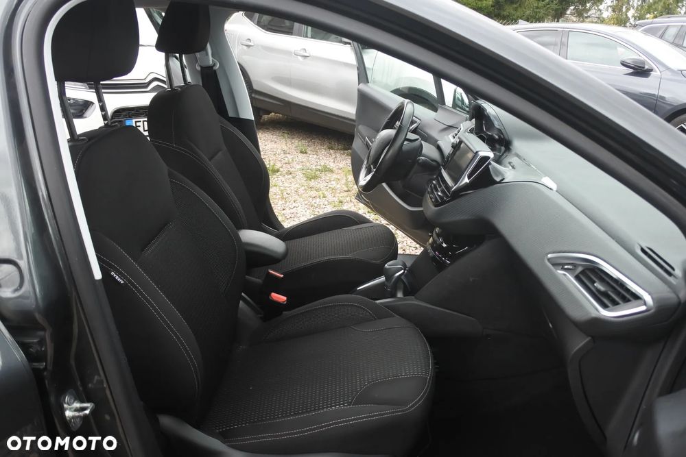 Peugeot 208 PureTech 110 Stop & Start EAT6 Allure - 7