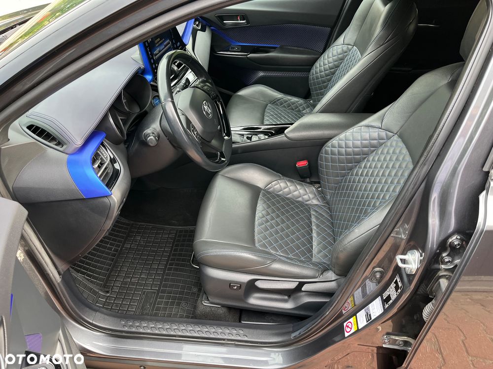 Toyota C-HR Flow - 38