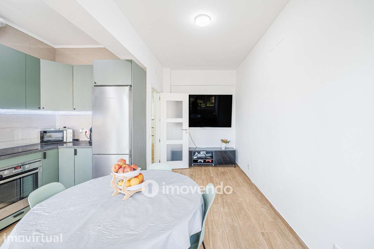 Apartamento T2 remodelado, com cozinha equipada, em Benfica - Grande imagem: 5/36