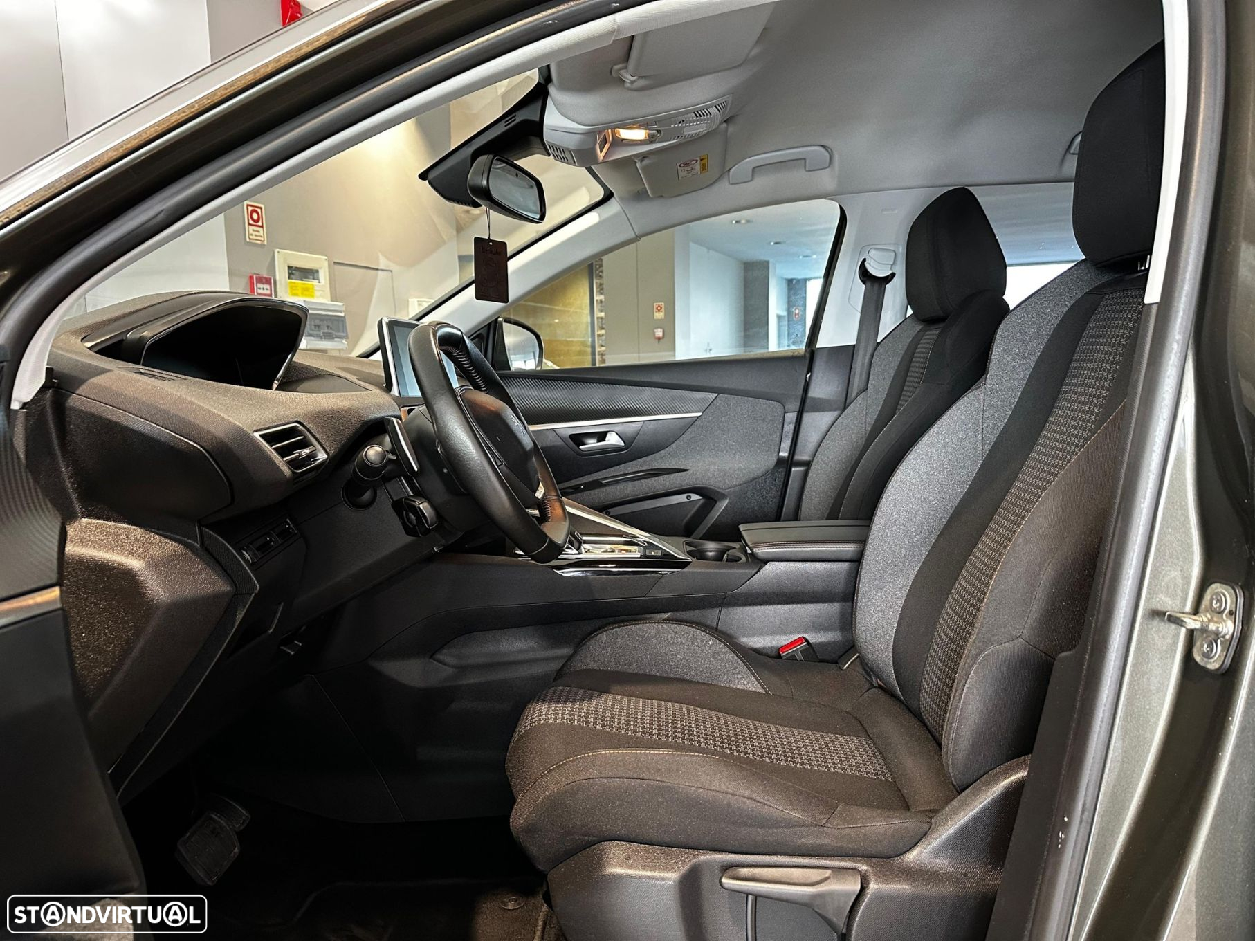 Peugeot 3008 1.5 BlueHDi Active Pack EAT8 - 11