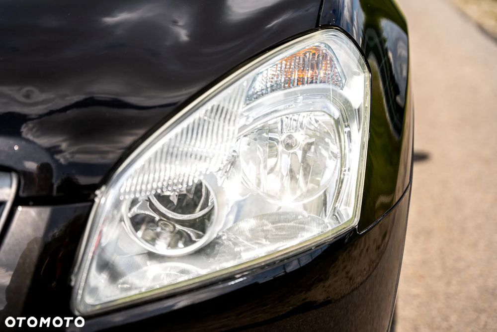 Nissan Qashqai 2.0 dCi 4 x 4 DPF tekna - 14