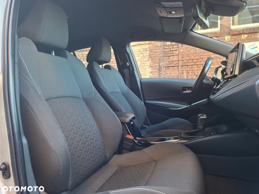 Toyota Corolla - 24