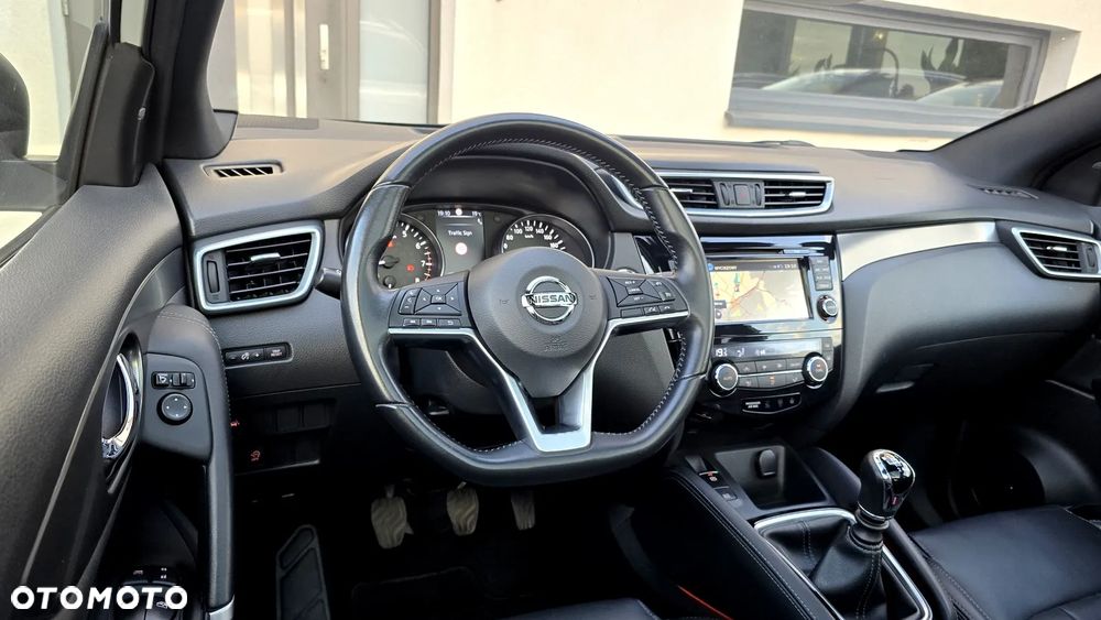 Nissan Qashqai 1.2 DIG-T TEKNA+ - 25