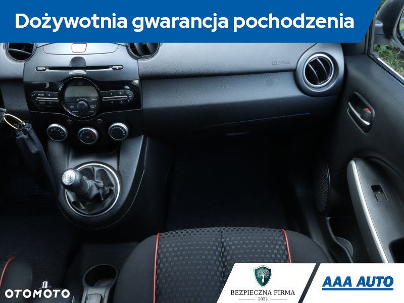 Mazda 2 - 10